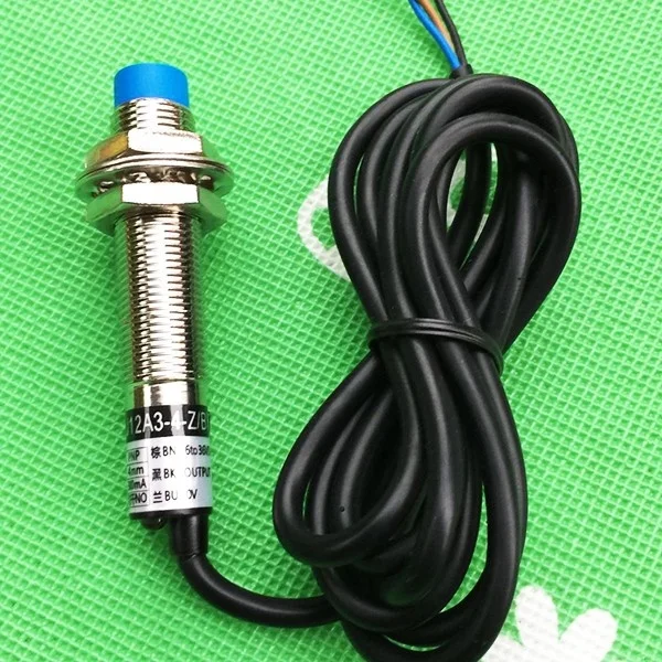  LJ12A3-4-Z/Цилиндрический индуктивный датчик