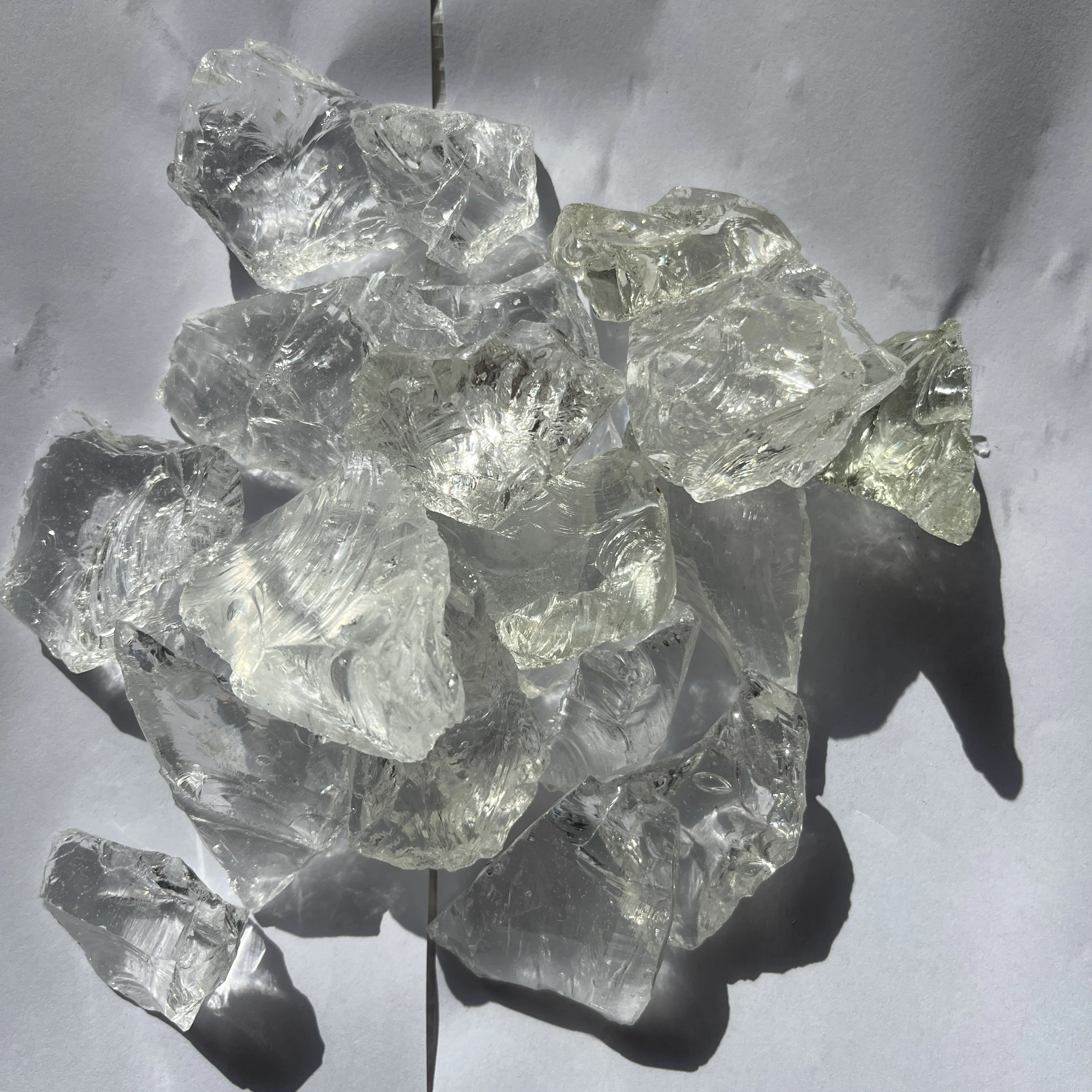 Manufacturers wholesale glass stone and glass sand used for decorating irregular glass landscape rocks