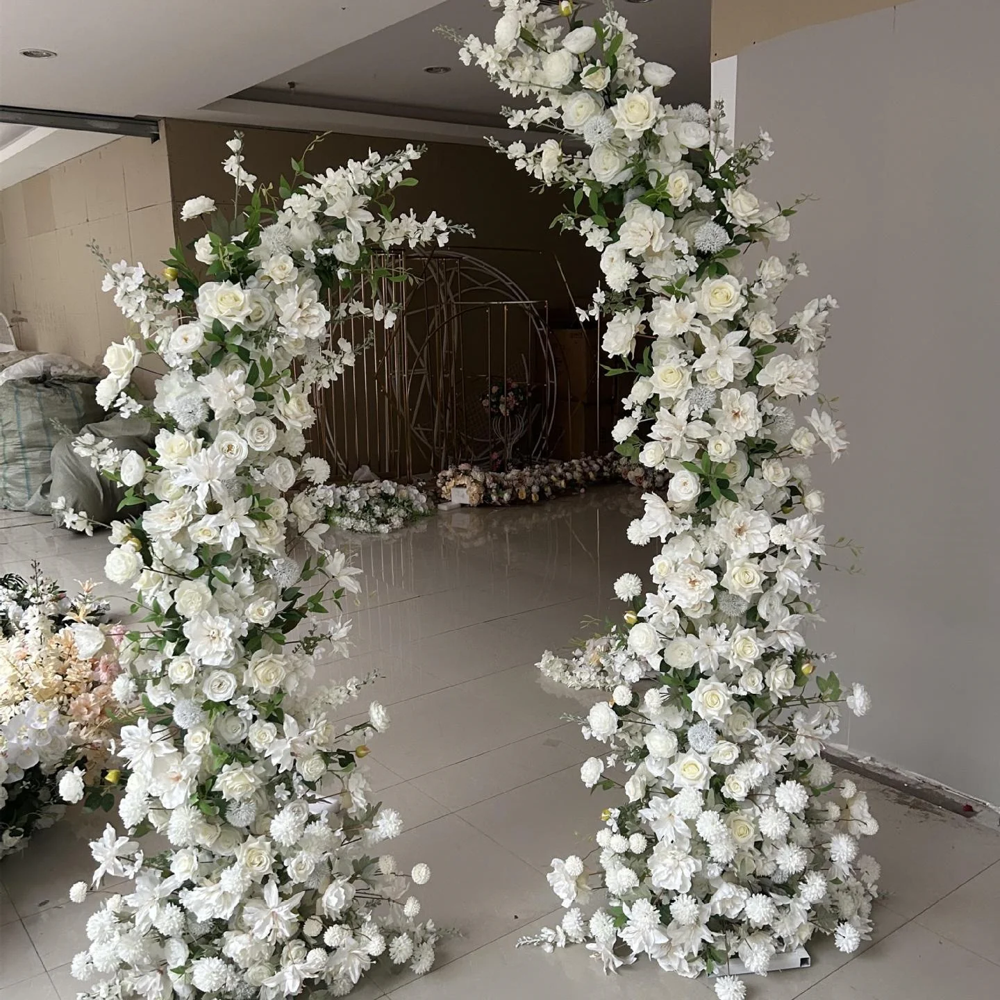 Customized Wedding artificial flowers Background modeling rows arched flower silk floral decoration wedding roses flowers runner