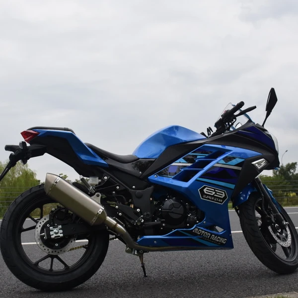 China Motos150-200cc Chinas 400cc Motor Moto Motocicleta Racing Motorcycle with Two/double Cylinder Water-cooling/cooled