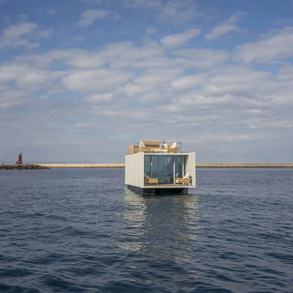 Galvanized steel frame, aerospace grade aluminum plate, fluorocarbon paint, prefabricated space capsule with 30-year warranty