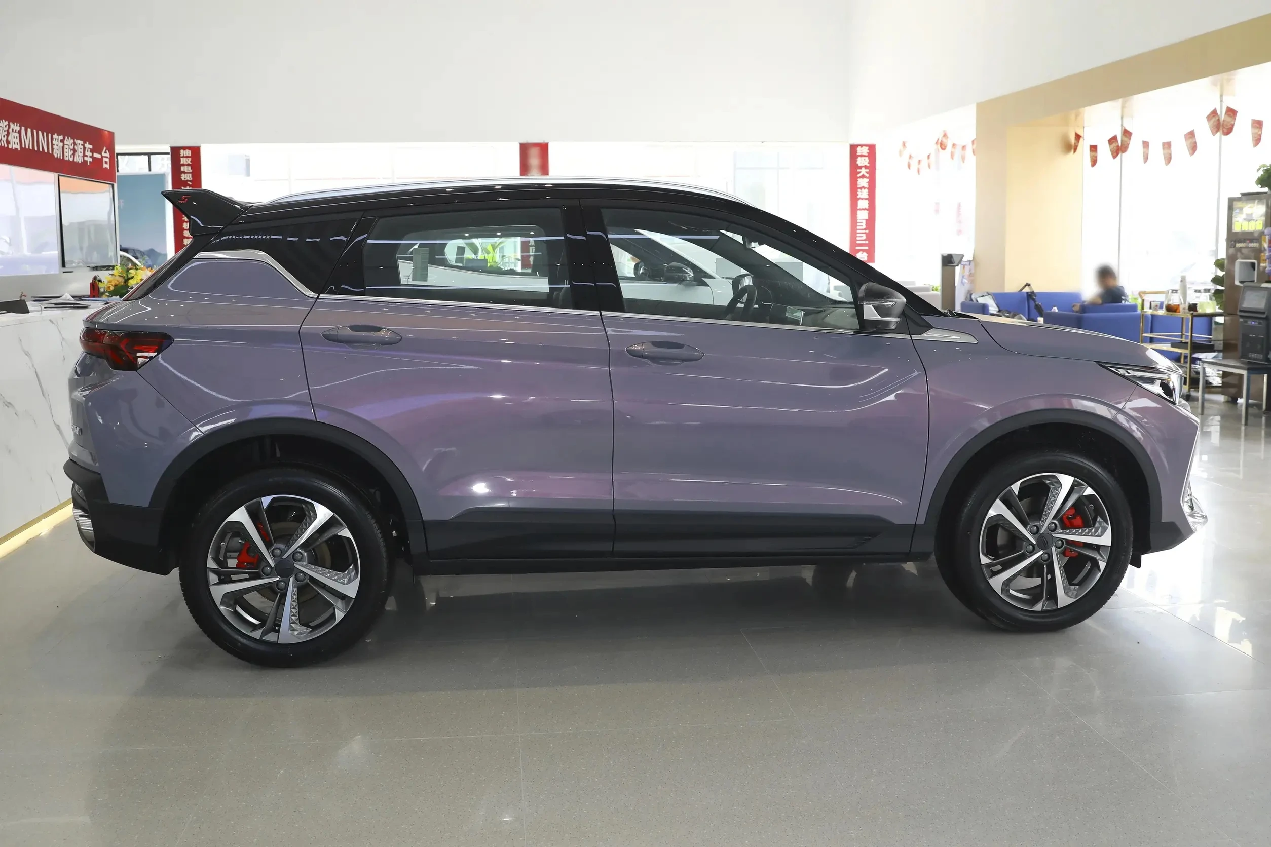 2024 Competitive Price Automobile Manufacturing Wholesale Cheap Price Left Hand Drive SUV Car Geely Coolray