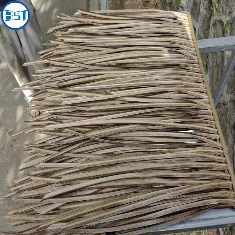 Water resistant emulation palm leaf thatch roof synthetic palm artificial straw plastic thatch for farm roofing