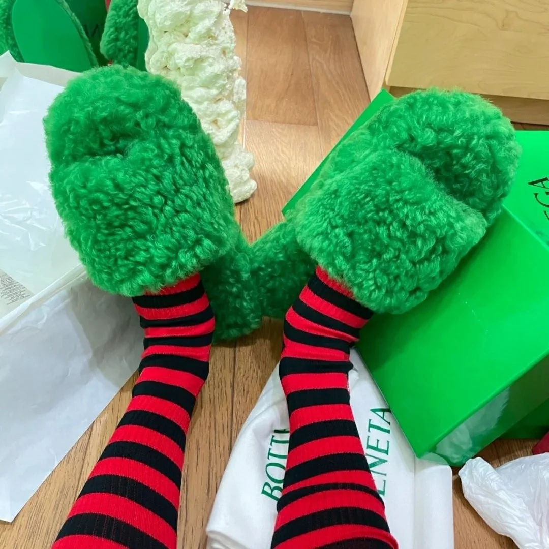 INS Hot Selling Branded Green Terry Flat Sandals Women Plush Fur Slides Winter Home Fuzzy Slippers