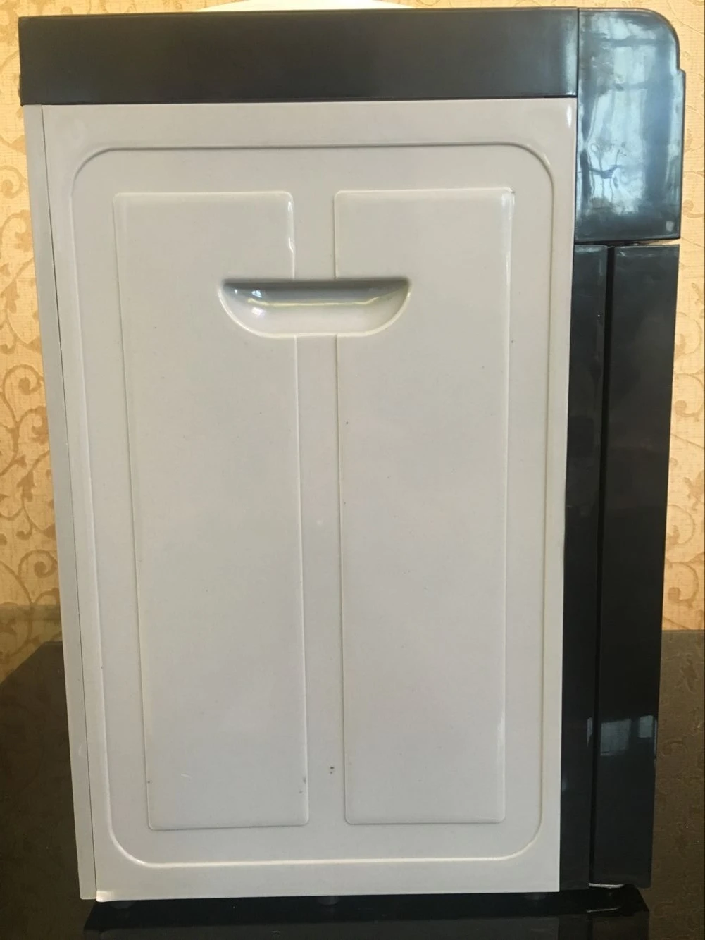 Диспенсер для воды на чайный столик, маленький энергосберегающий бытовой дозатор горячей и холодной воды