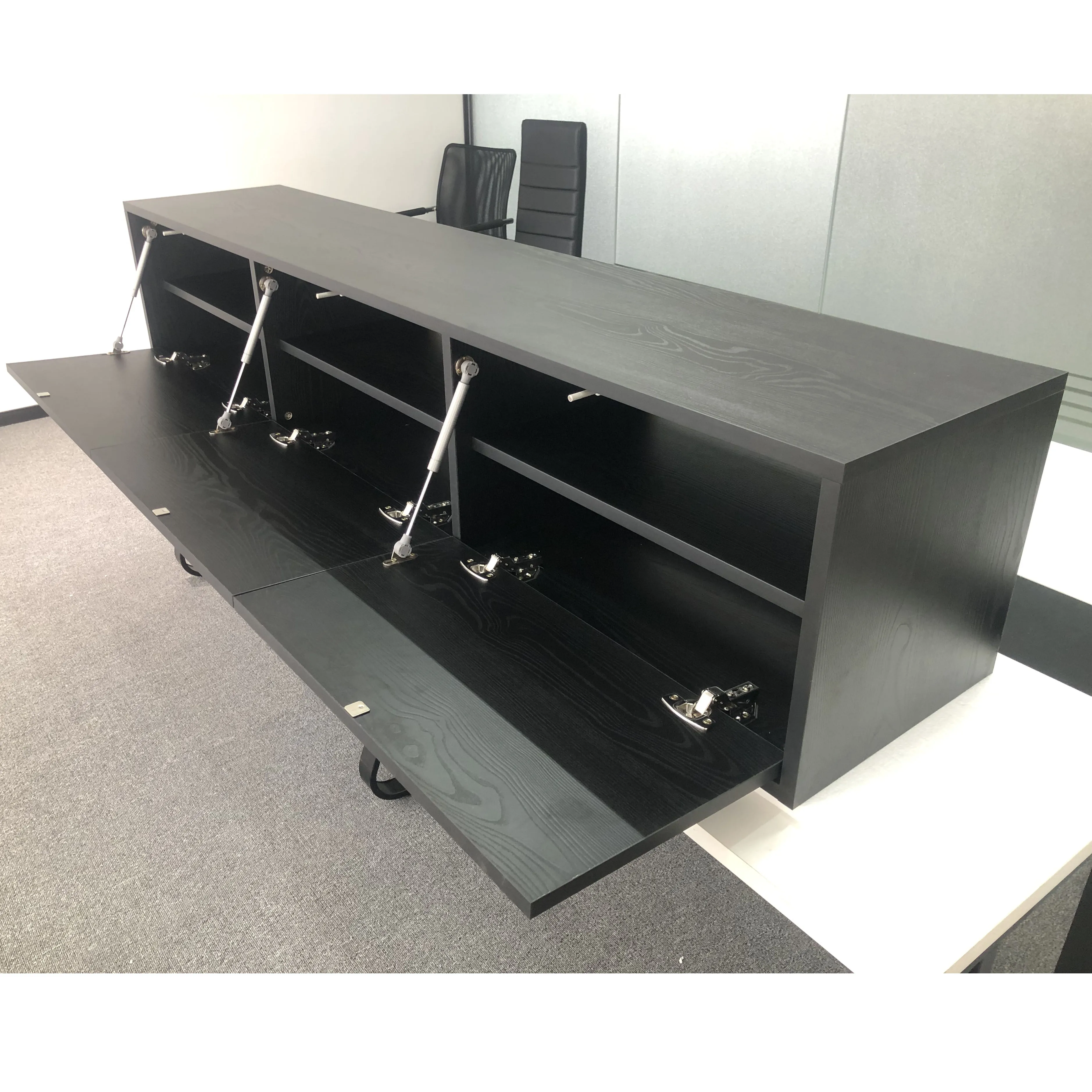 Modern Living Room Furniture Black Oak Veneer Wooden TV Cabinet with 3 Doors Wall Mounting Storage Cabinet