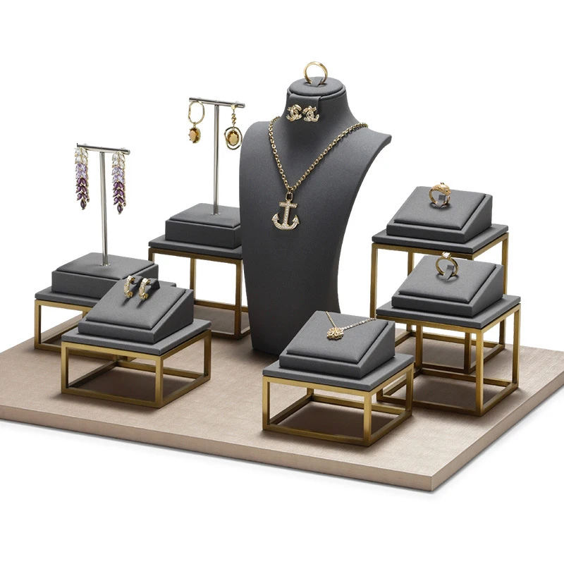 Fashion Durable Metal Jewellery Display Props Custom Luxury Jewelry Display Stand Set For Store