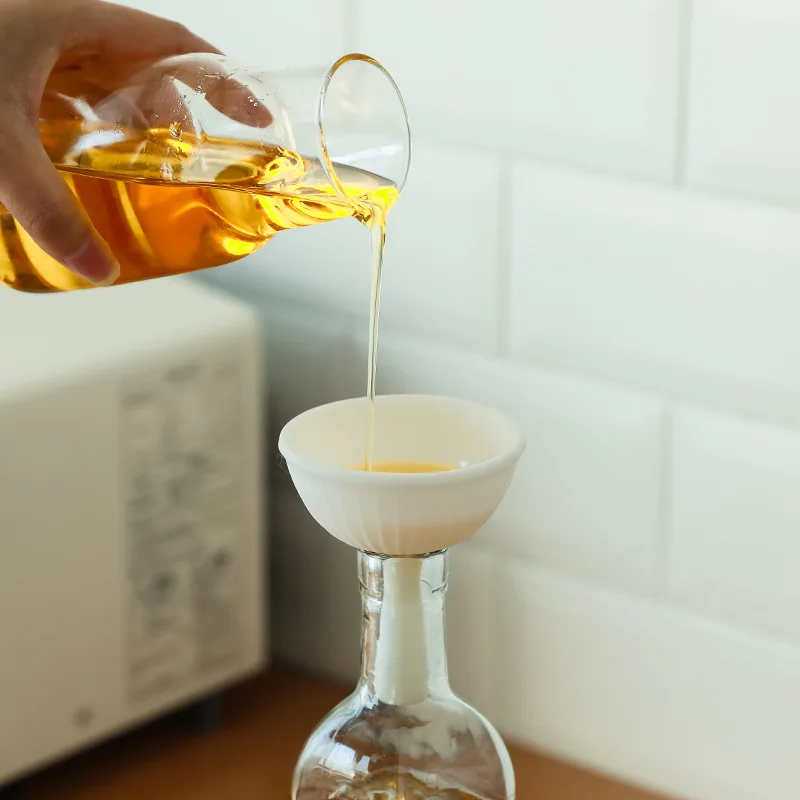 Волшебные грибные маленькие воронки кухонные для Наполнения Бутылок или контейнеров силиконовая воронка