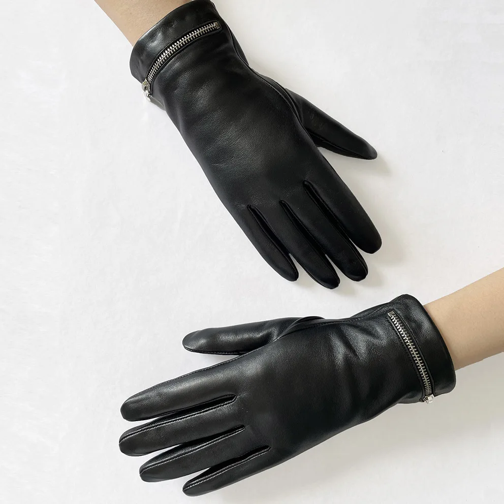 BSCI Factory Customize Your Winter Style With Wholesale Sheepskin Gloves From Our Factory