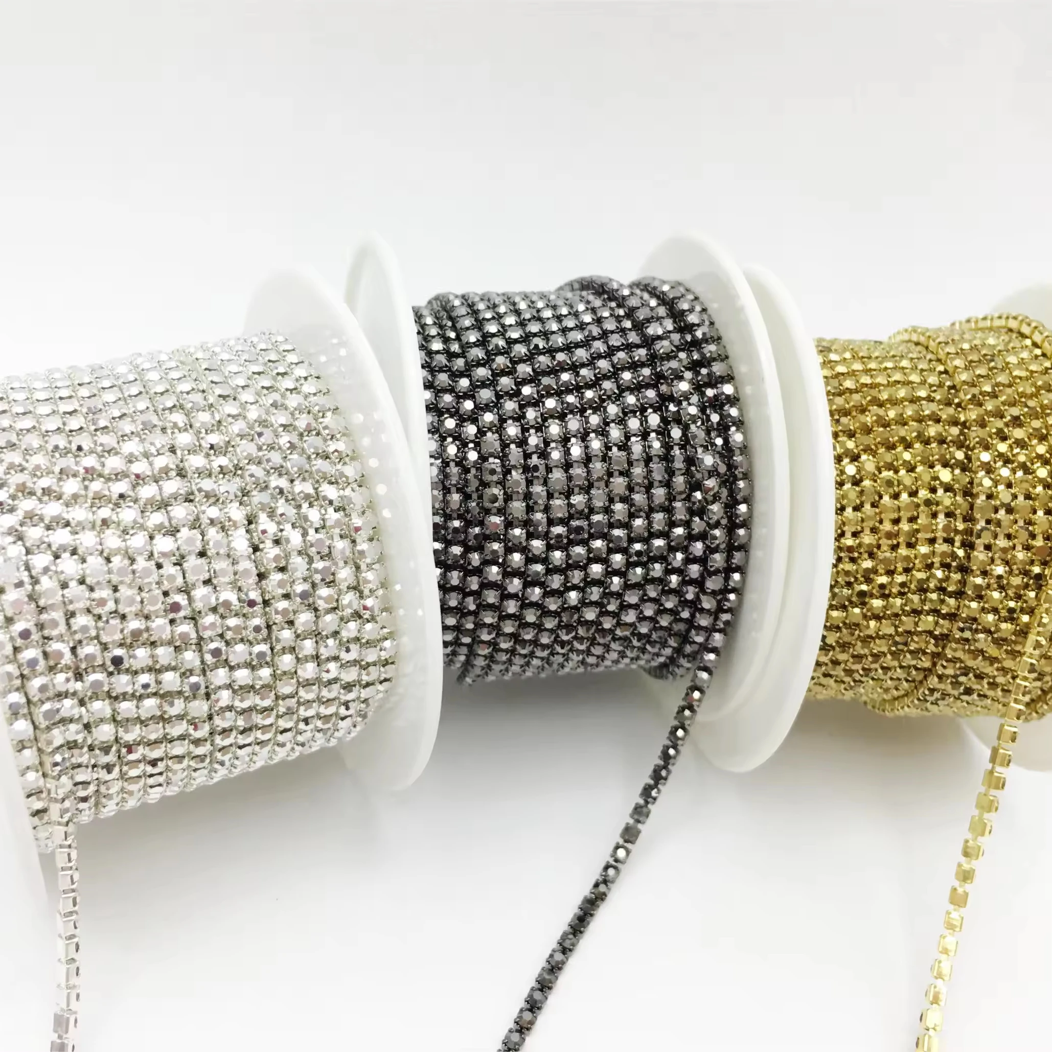 Spot wholesale DIY jewelry and clothing accessories SS6 chain and claw shoe bags patterned rhinestone metal material