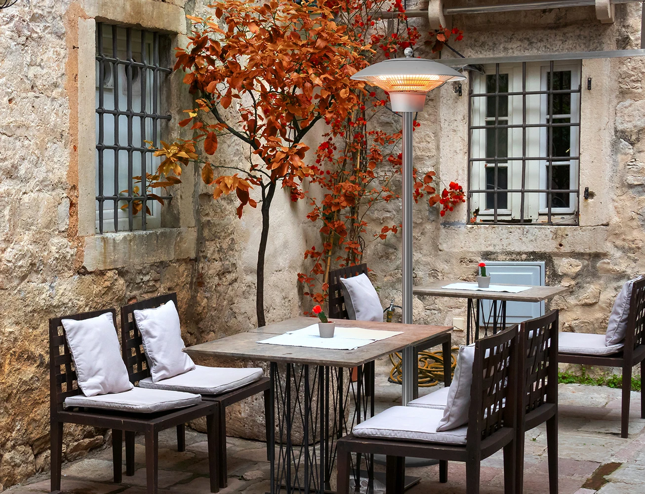 2022 Best Selling Portable Floor Standing Patio Heater for Outdoor Garden Balcony Plug in Electric Heater