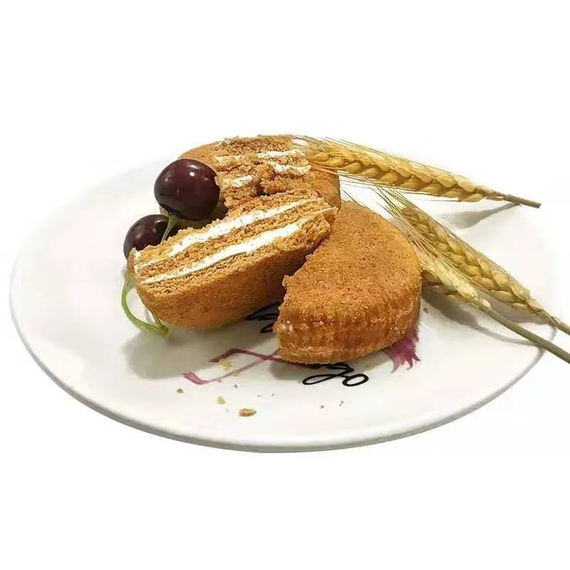 Customized wholesale halal cake Russian