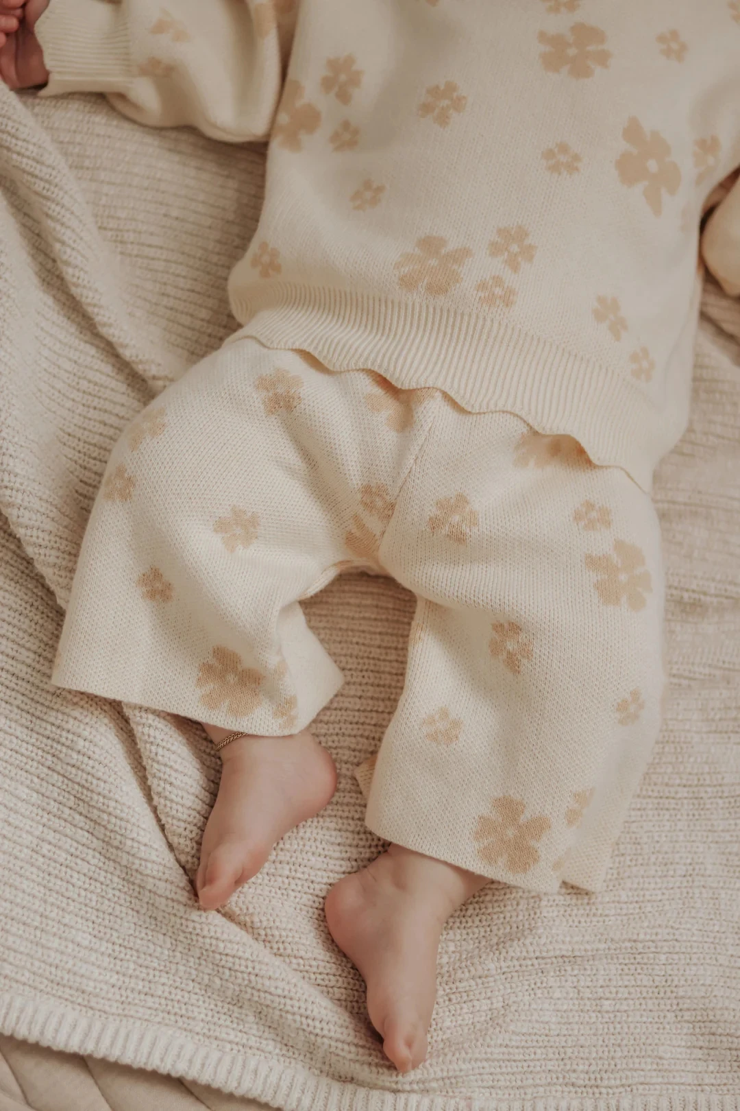 Fashionable 2024 New Designer Chunky Flower Plain Spring Striped 100% Organic Cotton Babi Winter Knit Baby Pants