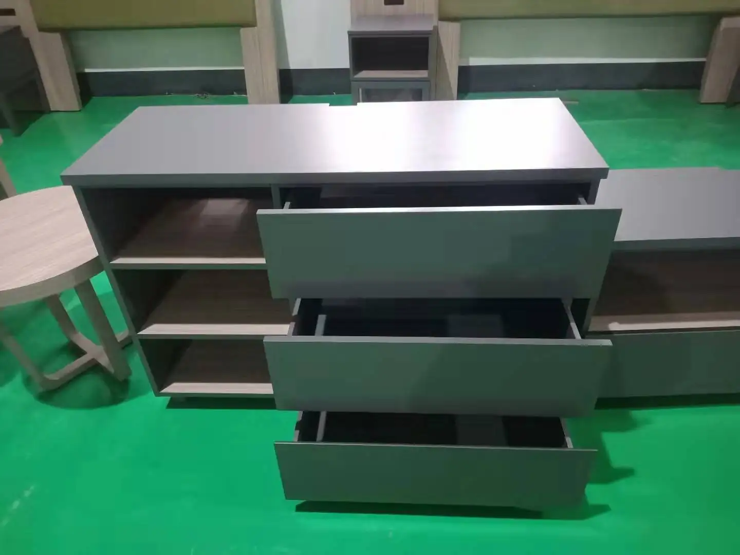 Country Inn  Hotel Room Furniture