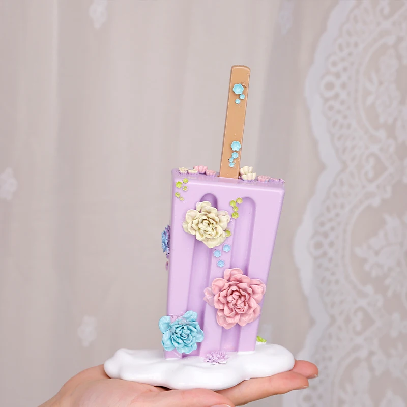 Redeco Hot Sale Creative Desktop Decorations 3D Ice Cream Sculpture Resin Ice Cream Figurines Crafts For Gifts Home Decoration