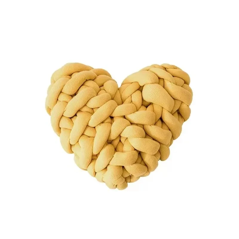New design diy heart shaped pillows home decor chunky knit handmade decorative pillow for home