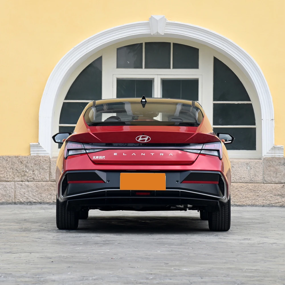 2024 Hyun-dai Elantra compact sedan gasoline vehicle cheap car made in China 5-seat