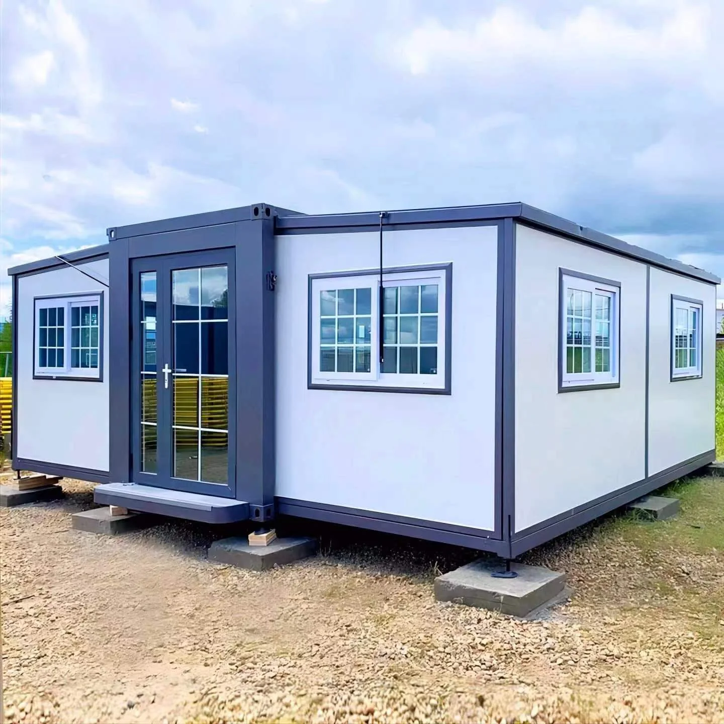 20ft 40ft Outdoor  Container   Modern  Large Space Expandable 3 Bedroom Container House  Portable Folding Container House