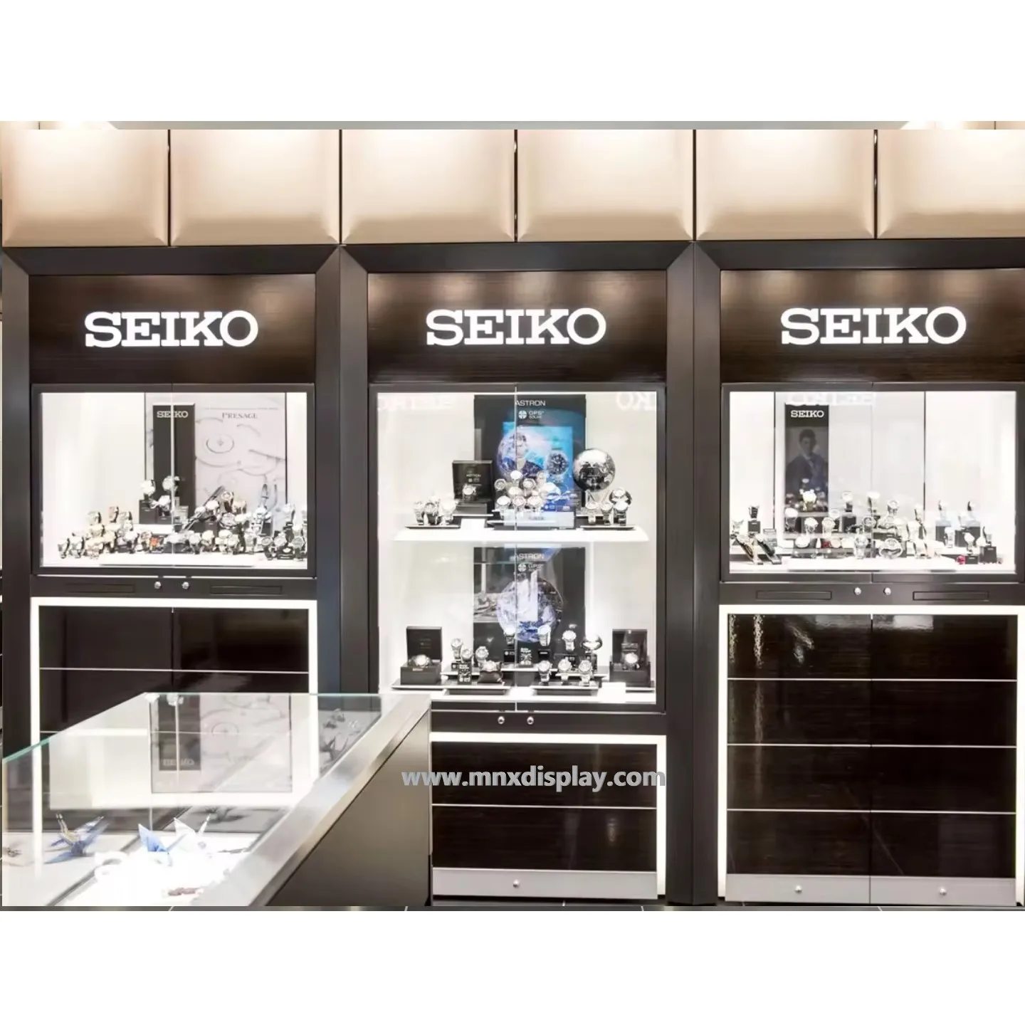 Modern store design custom watch display showcase wooden watch display counter furniture with led light strip
