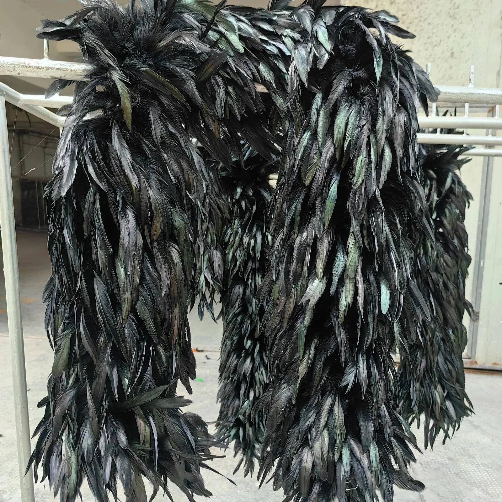 Окрашенная черная оптовая продажа рождественской гирлянды plumas boas толстый петух шарф перо боа для праздничной вечеринки