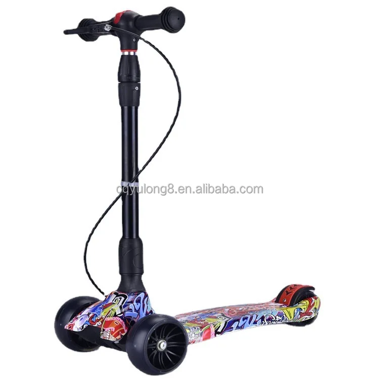 Popular multifunctional 3 wheel foldable kids scooter with front and rear PU flash doodles