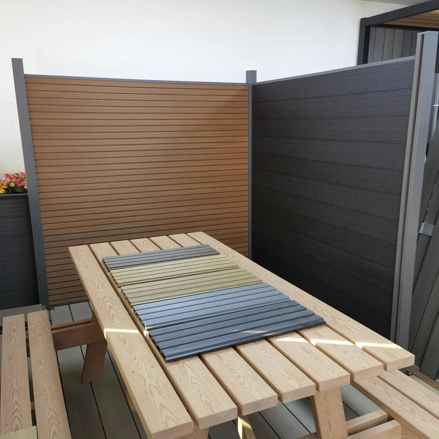 2024 New Desgin Wpc Great Wall Fence Privacy Grooves Fence Outdoor Use