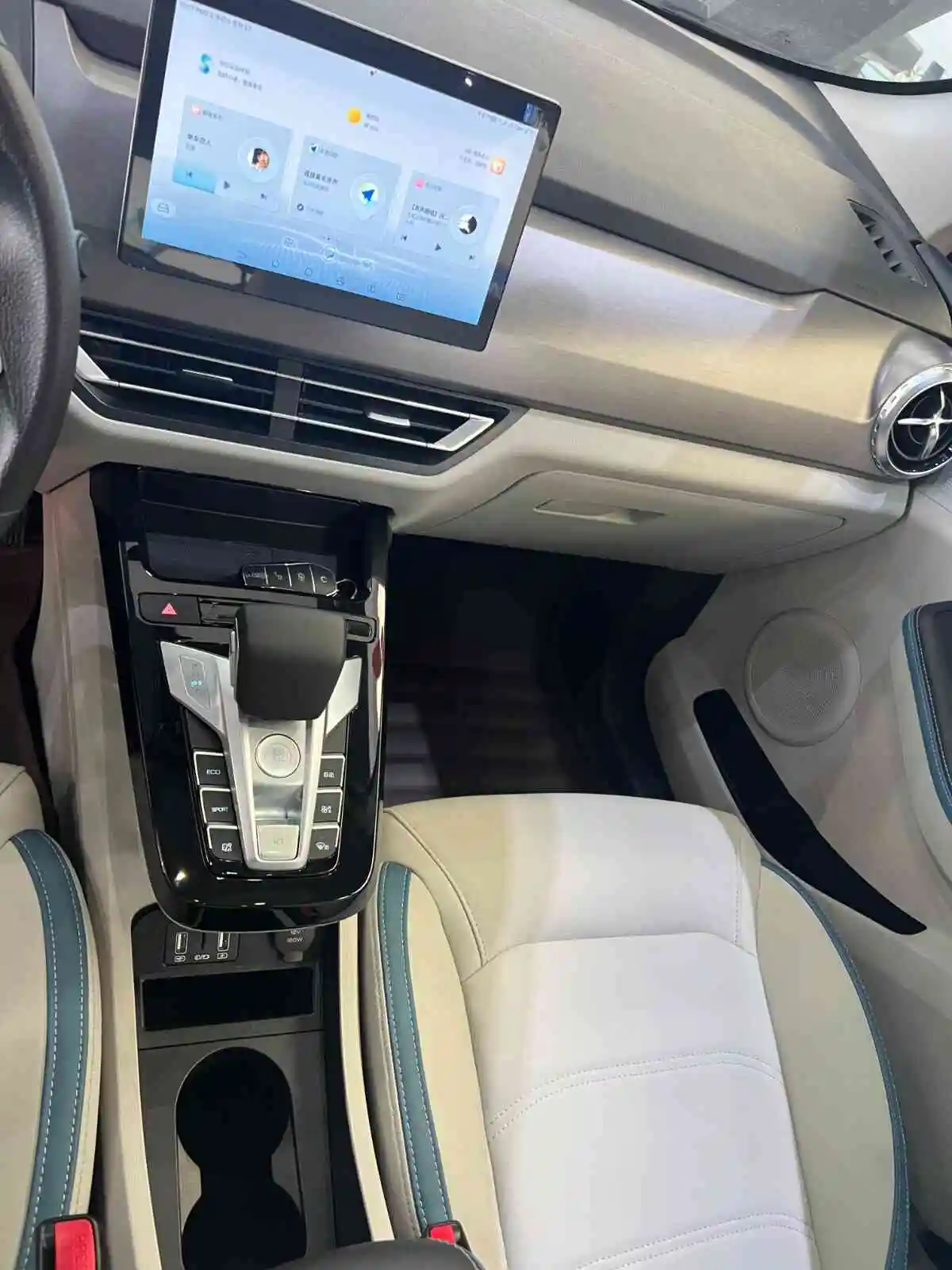 Электрический внедорожник BYD YUAN PRO Новый энергетический автомобиль