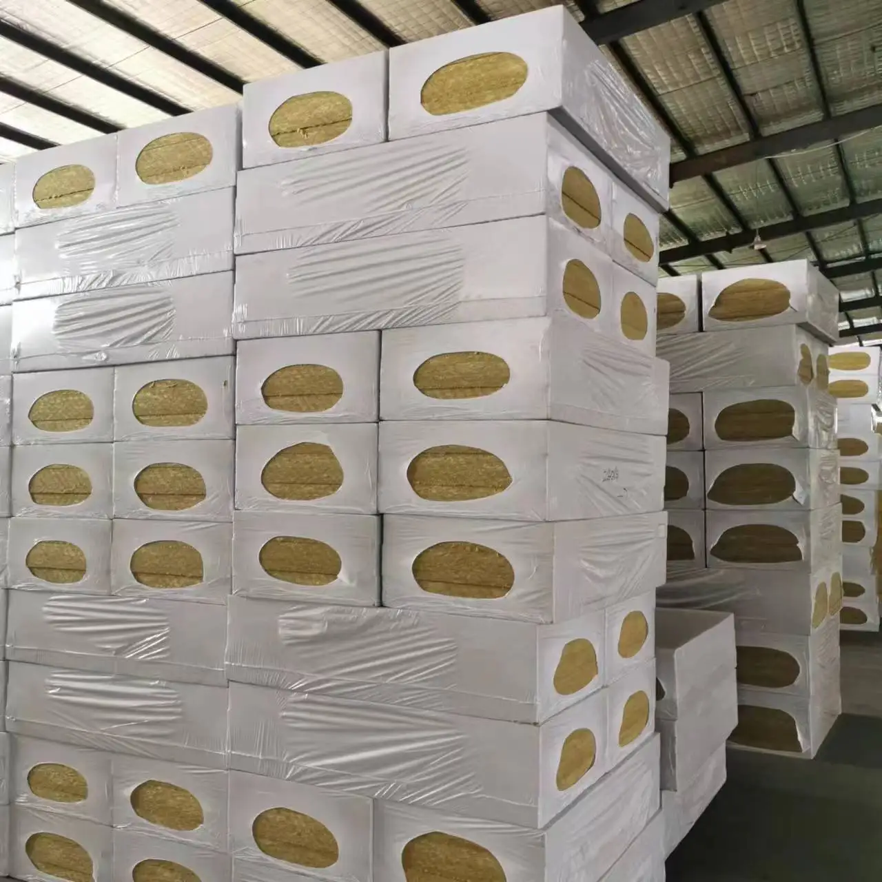 Огнестойкая жесткая изоляция из минеральной ваты