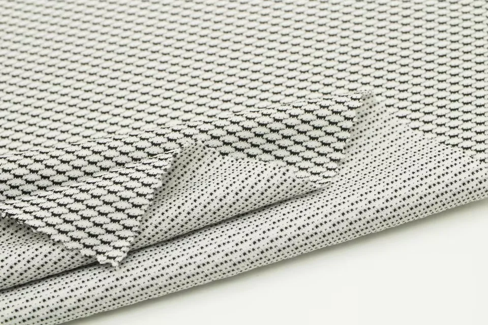 100% Polyester Diamond Jacquard Fabric Knitted Fabric with Intricate Diamond Pattern