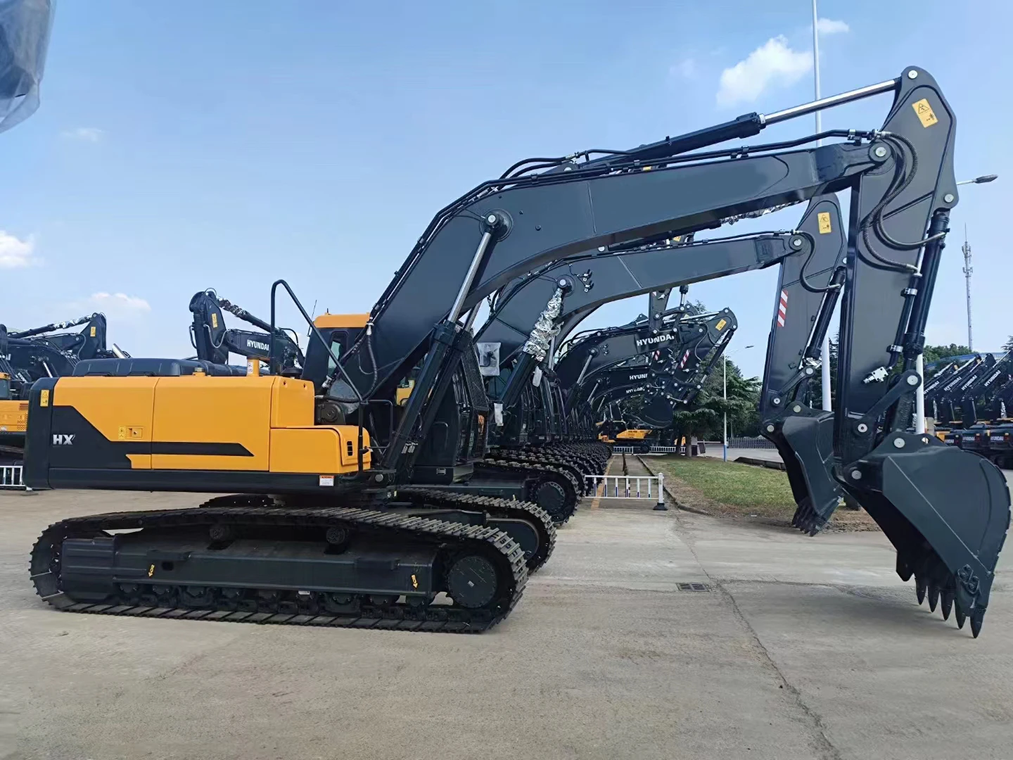 Новый экскаватор HX340HD 34TON гусеничный с двигателем Hyundai прямого впрыска 2 для продажи