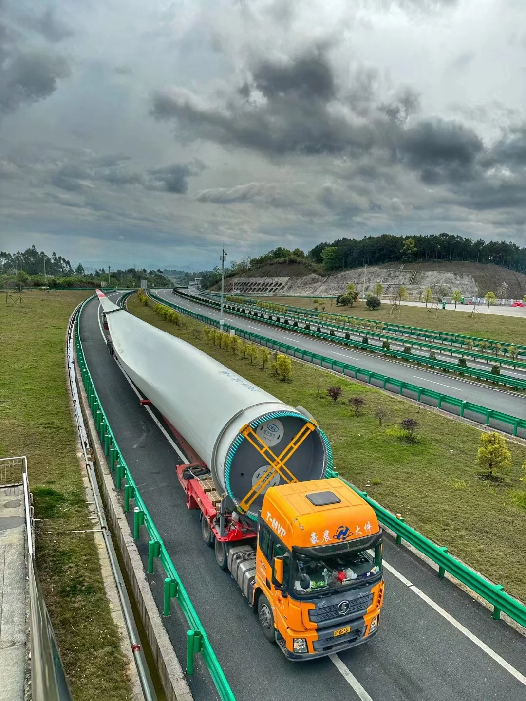 Factory Customizable 100m Wind Turbine Blade Special Gooseneck Transport Trailer for Efficient Transportation
