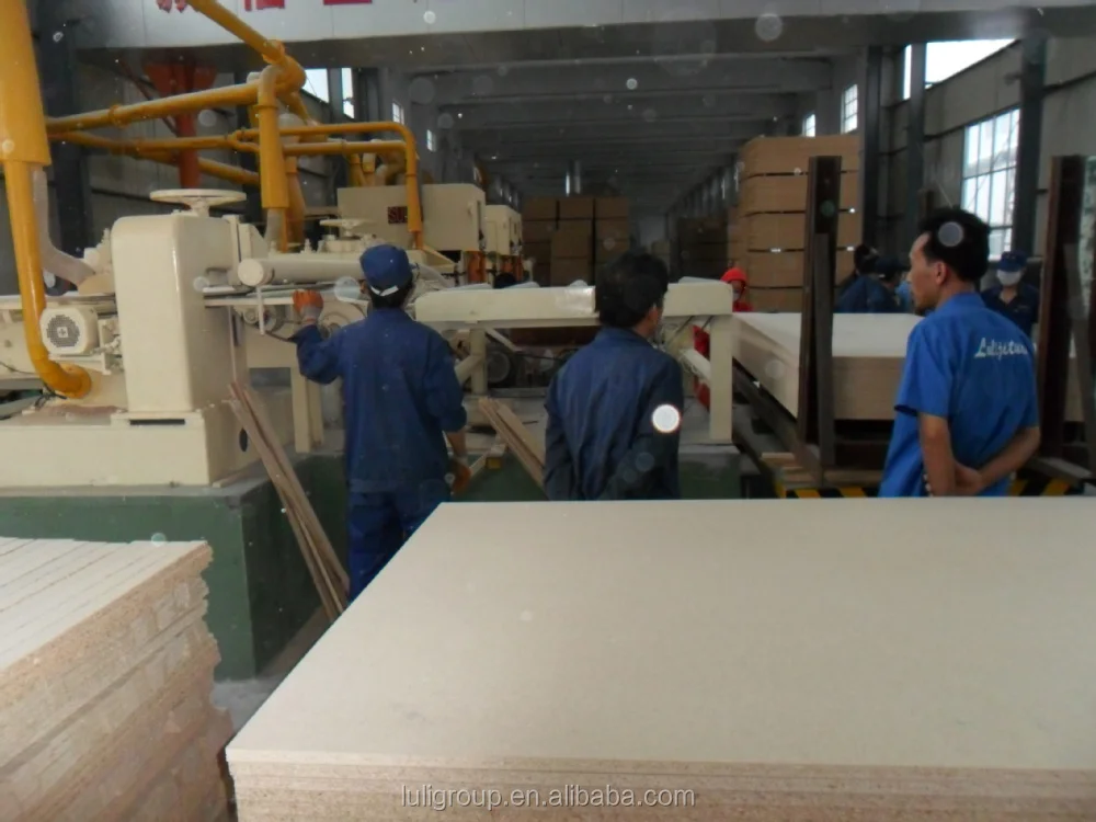 Plain Pre-laminated Particle Board 17MM Chipboard Flakeboard for House Decoration