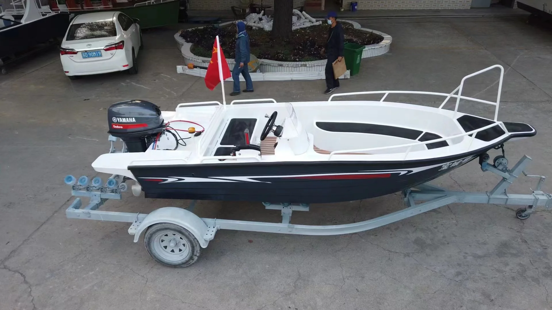 New Practical Luxury yacht high speed fishing boat with cabin working boat from China for the ocean