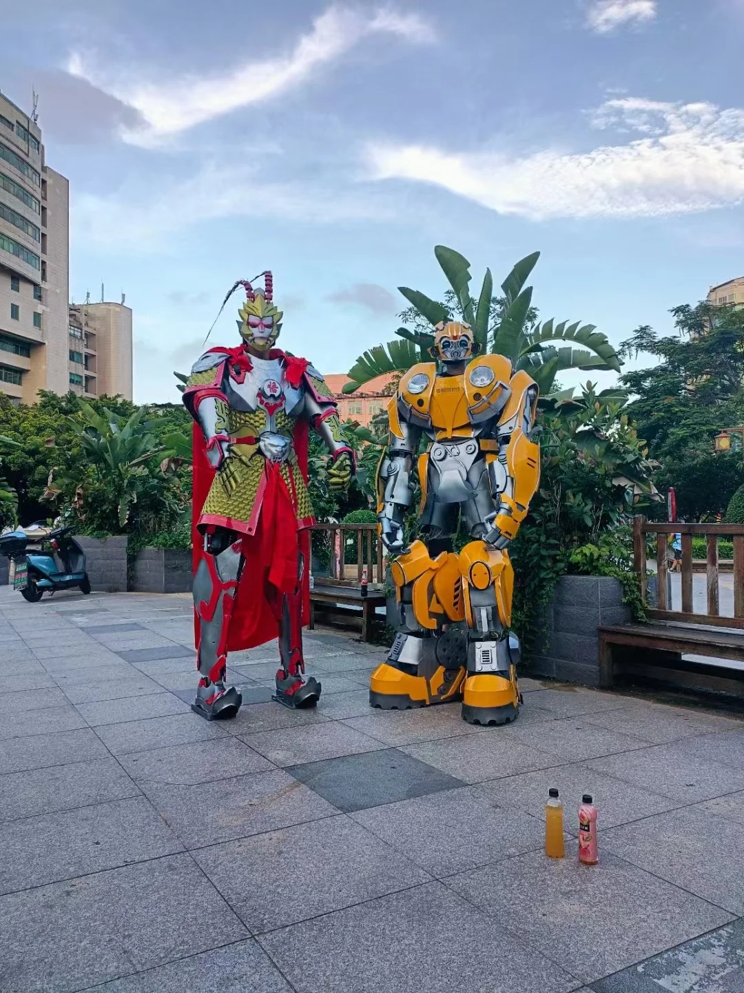Adult king  of Monkey LED Large Props Armor Character Robot Costume Wearable Robot Mascot Cosplay Costume for Amusement Park