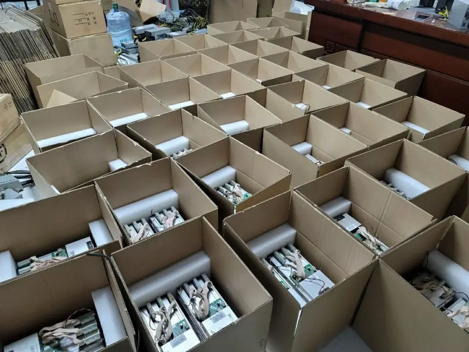 
S9 Blockchain Miner Bitmain S9 Blockchain Miner Bitmain Asic Antminer S9 Se 13.5th/s Fast Shipping Used Miner Antminer S9 Pro 