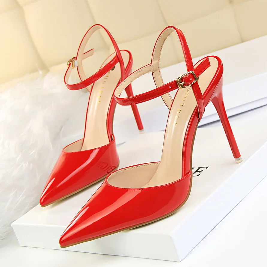 New Products Big Size Pointed Sexy Girl Party Shoes Europe Fasion Women Shoes Lady Shoes