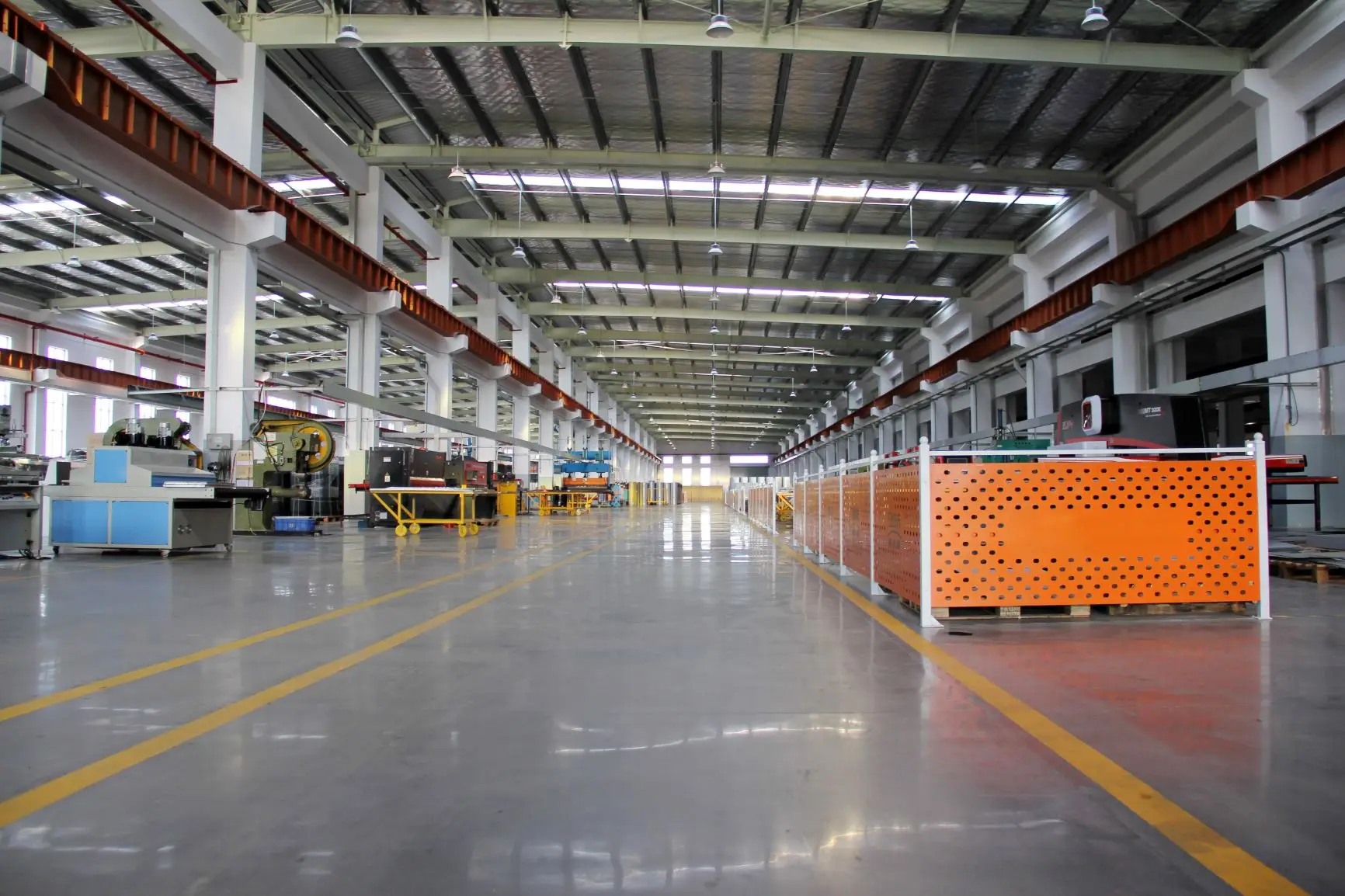 Micoe OEM R290 DC Inverter Air To Water Heating Cooling Heat Pump Water Heater High Efficiency for House Use Commercial Hotel