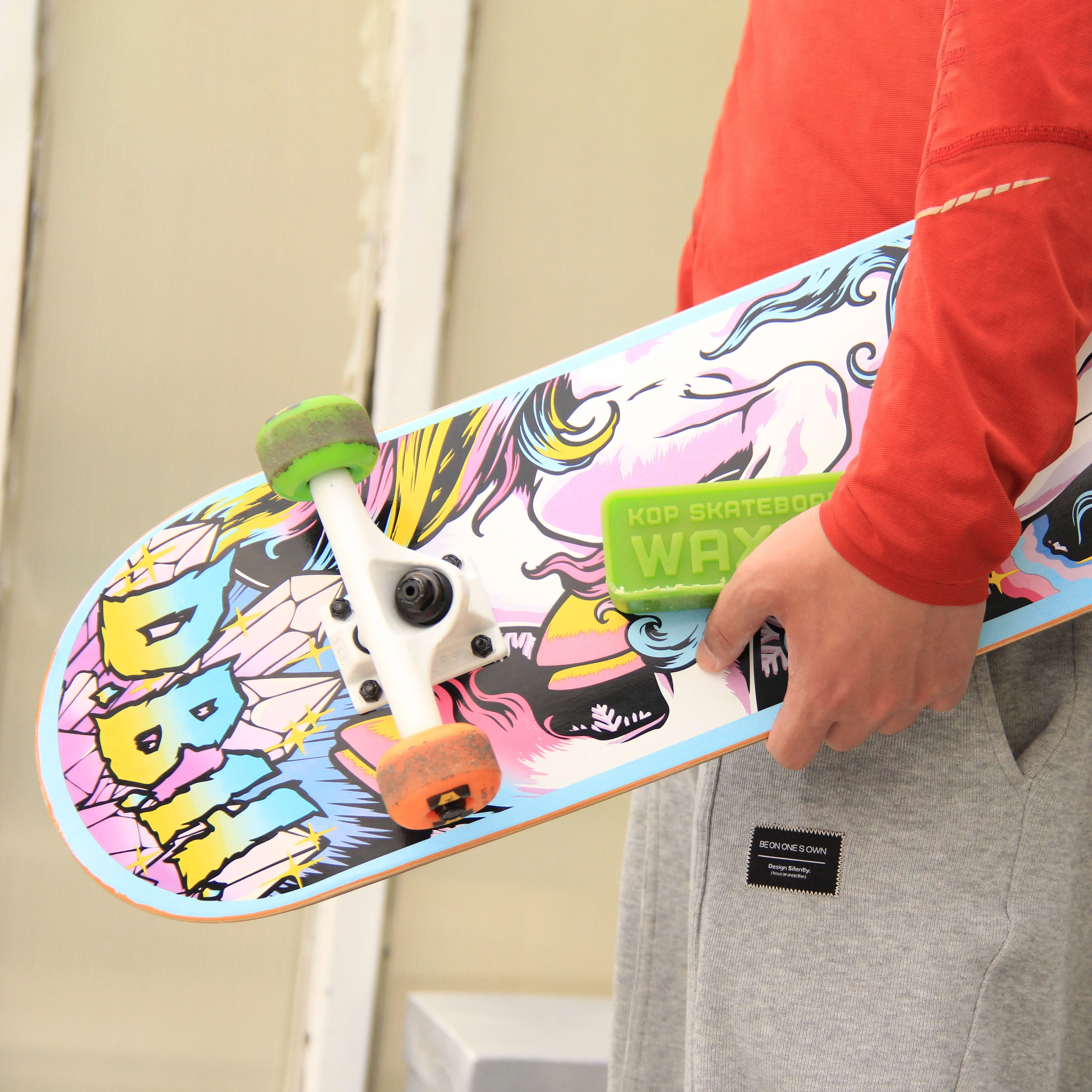 Custom skate wax Skateboard wax Grind wax specially designed for sliding and grinding Free sample Low MOQ Free design service