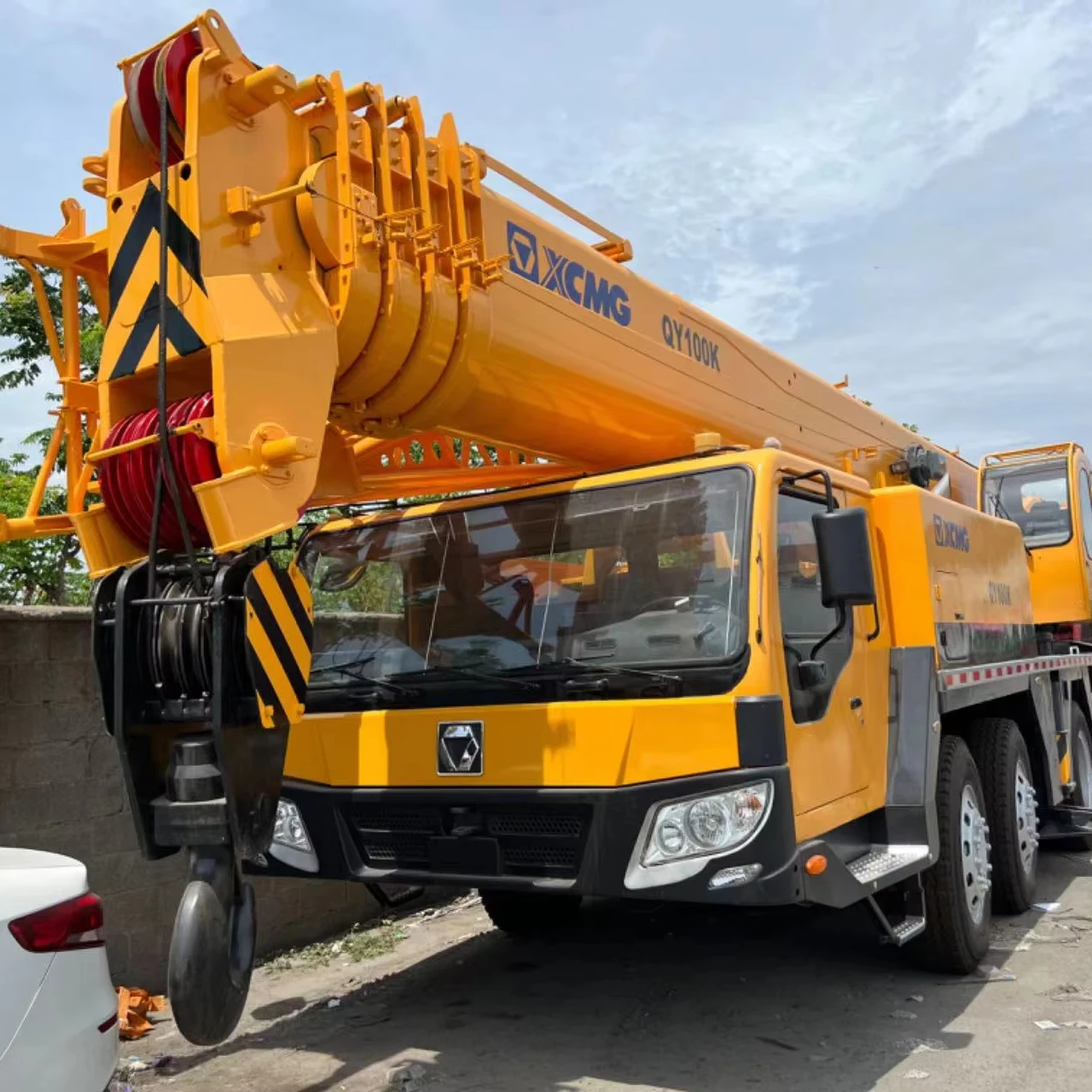 Selected XCMG used QY100k 100 tons car crane, foreign trade direct sales, low price with the same model