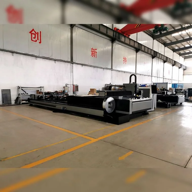 Leapion 4kw cast iron body Fiber laser cutting machine with exchange working table for sheet steel and tube