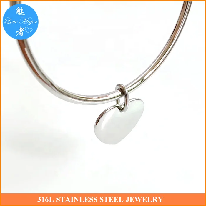 Round Geometric Rigid Stainless Steel Bangle Fashion Jewelry With Heart Charm Mirror Polished For Women