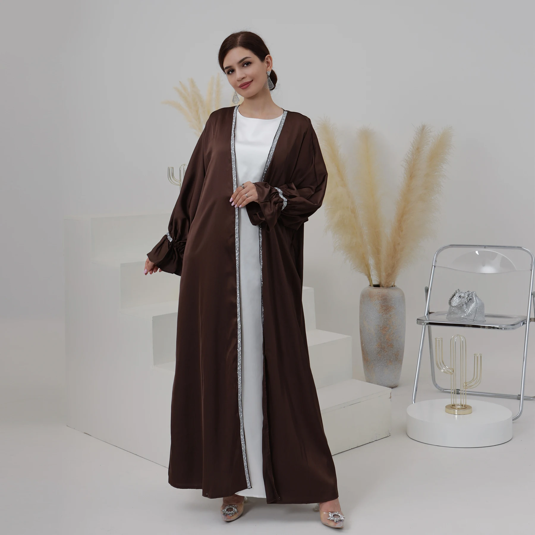 Loriya 2023 Ramadan New Design Islamic Clothing Satin Diamond Dubai Abaya Women Muslim Dress Modest Abaya Cardigan Wholesale