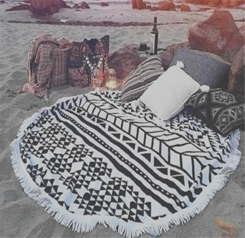 2024 Wholesale European Jacquard Cotton Shawl fashion Summer Beach blanket outdoor round  picnic blanket