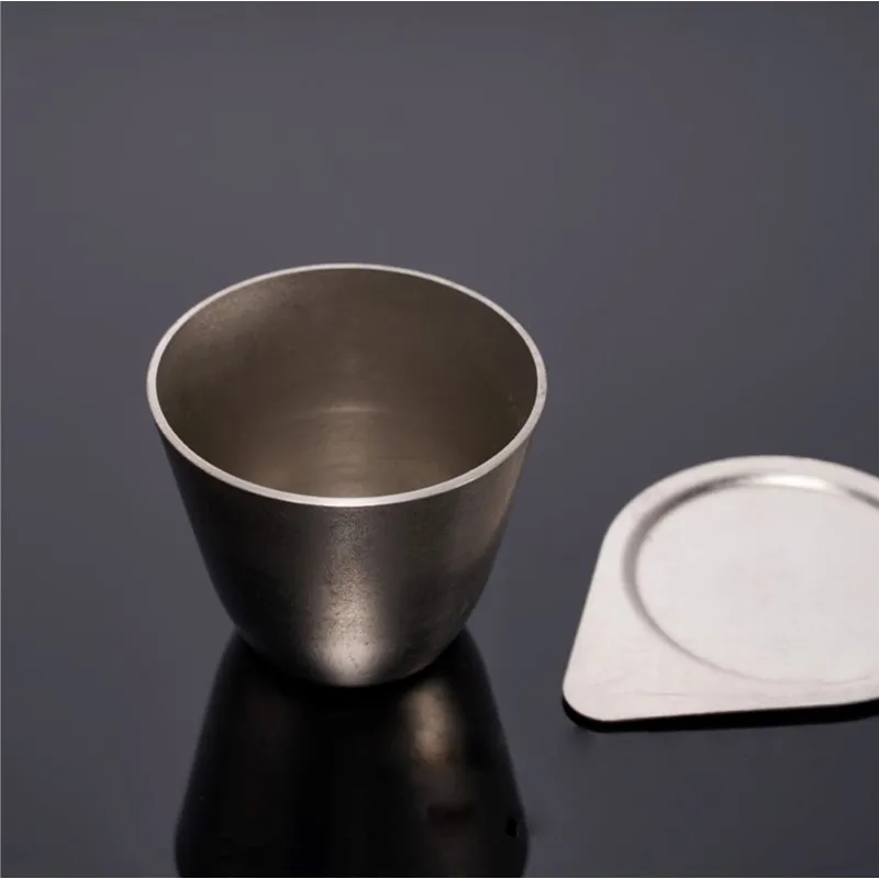 30/50ml Iron Crucible Resistant to High Temperature Acid and Alkali Used by Students in Chemistry Laboratory