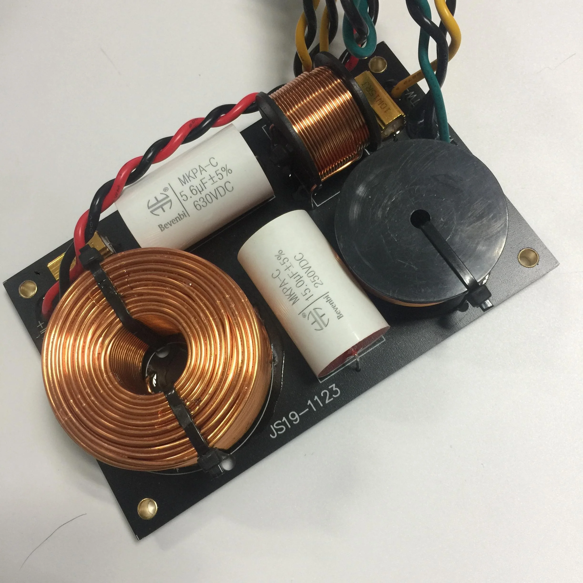 Bevenbi 4way Line Array Speaker 2 Way crossover 3 Way Audio Crossover for Bookshelf Speaker