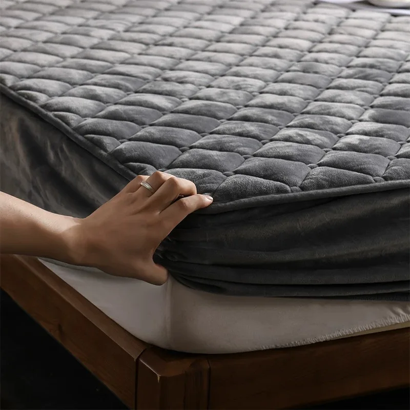 Short Plush Thicken Quilted Mattress Cover Queen Single Customized Bed Soft Warm Quilting Fitted Sheet