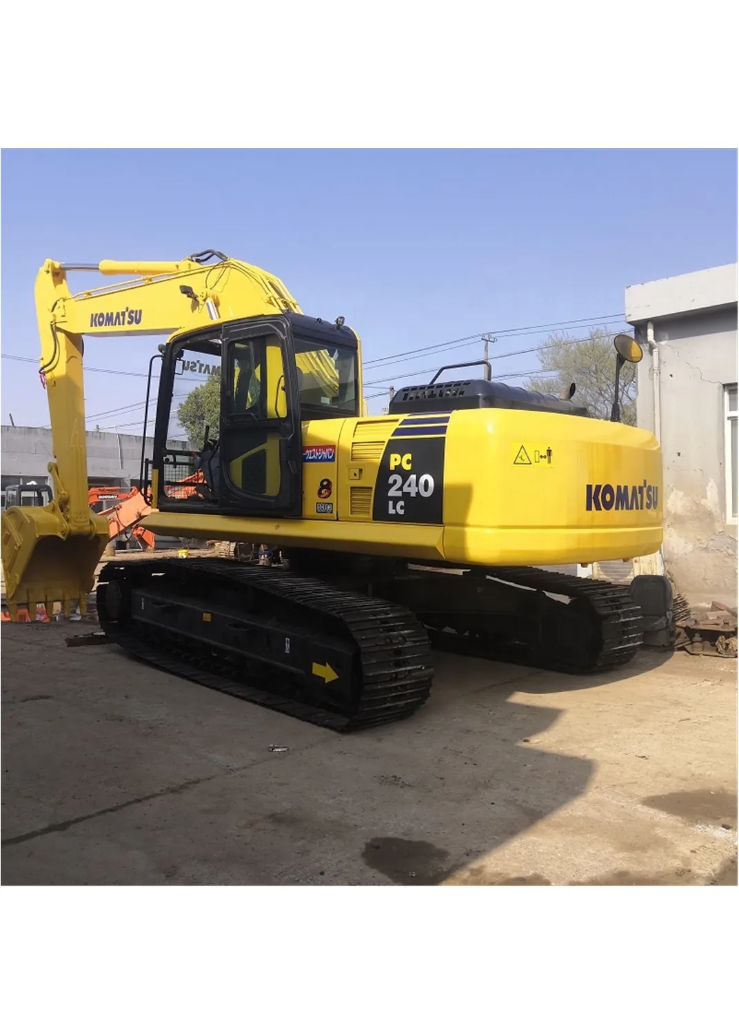 Japan used PC240 Komatsu 24 tons crawler excavator Komatsu pc 200 220 240 300 excavator for sale earthMoving