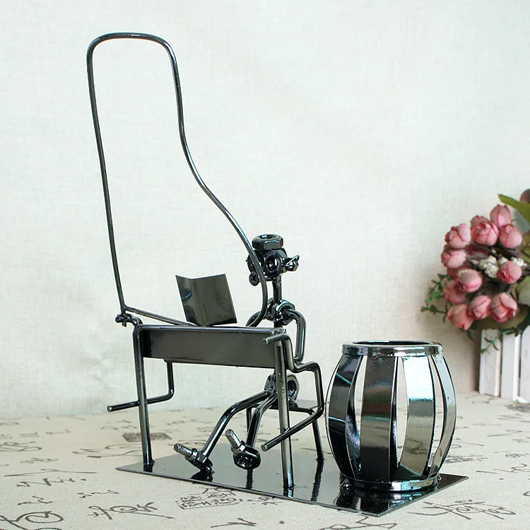 Iron Nuts Office Desk Organizer Showpiece Decoration Artist piano Metal craft musician Handcrafted Pianist Figurine musician