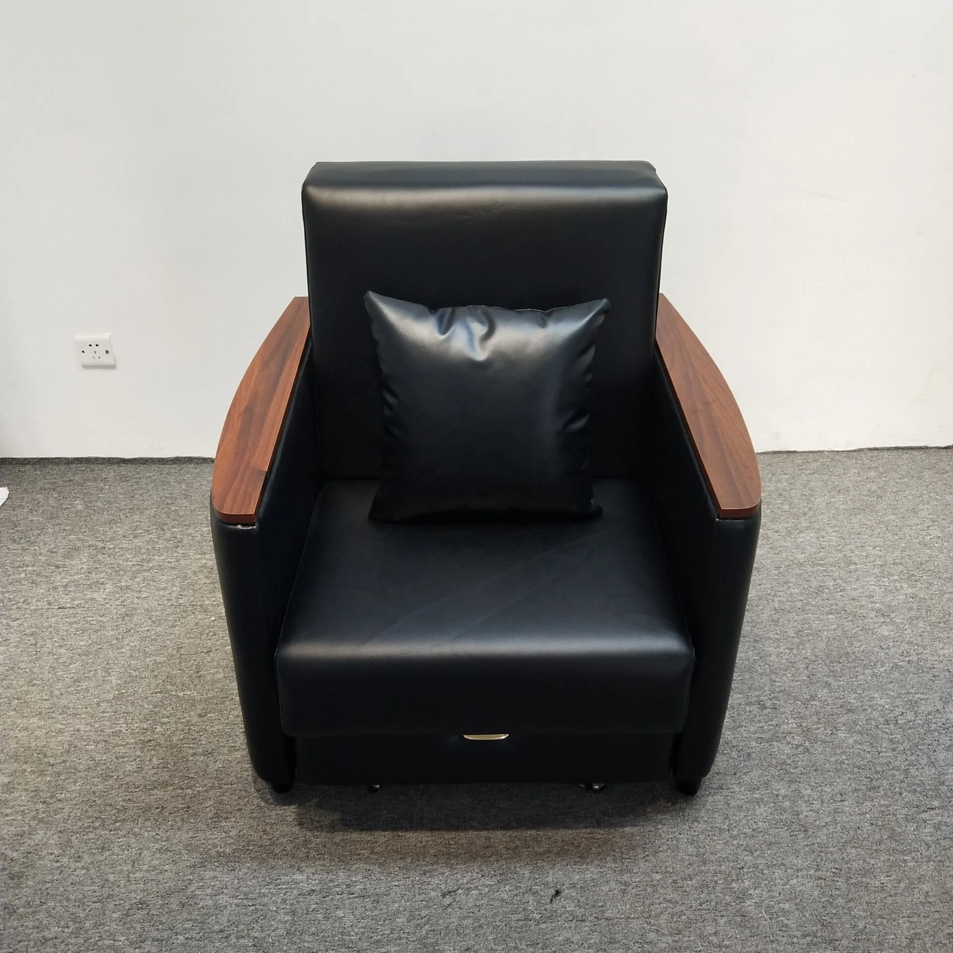 Modern customize sleeper couch recliner single sofa bed