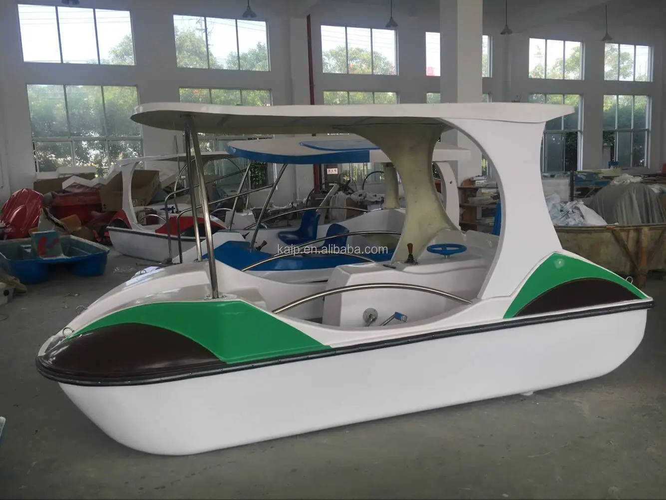 4-person luxury fiberglass cruise boat new mold motor electric engine water slide fishing patrol speedboat aluminum alloy
